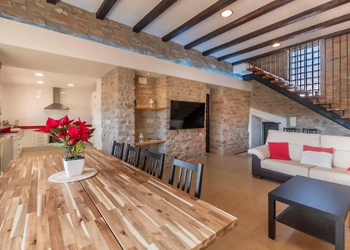 Puerta Del Maestrazgo * Monteagudo del Castillo